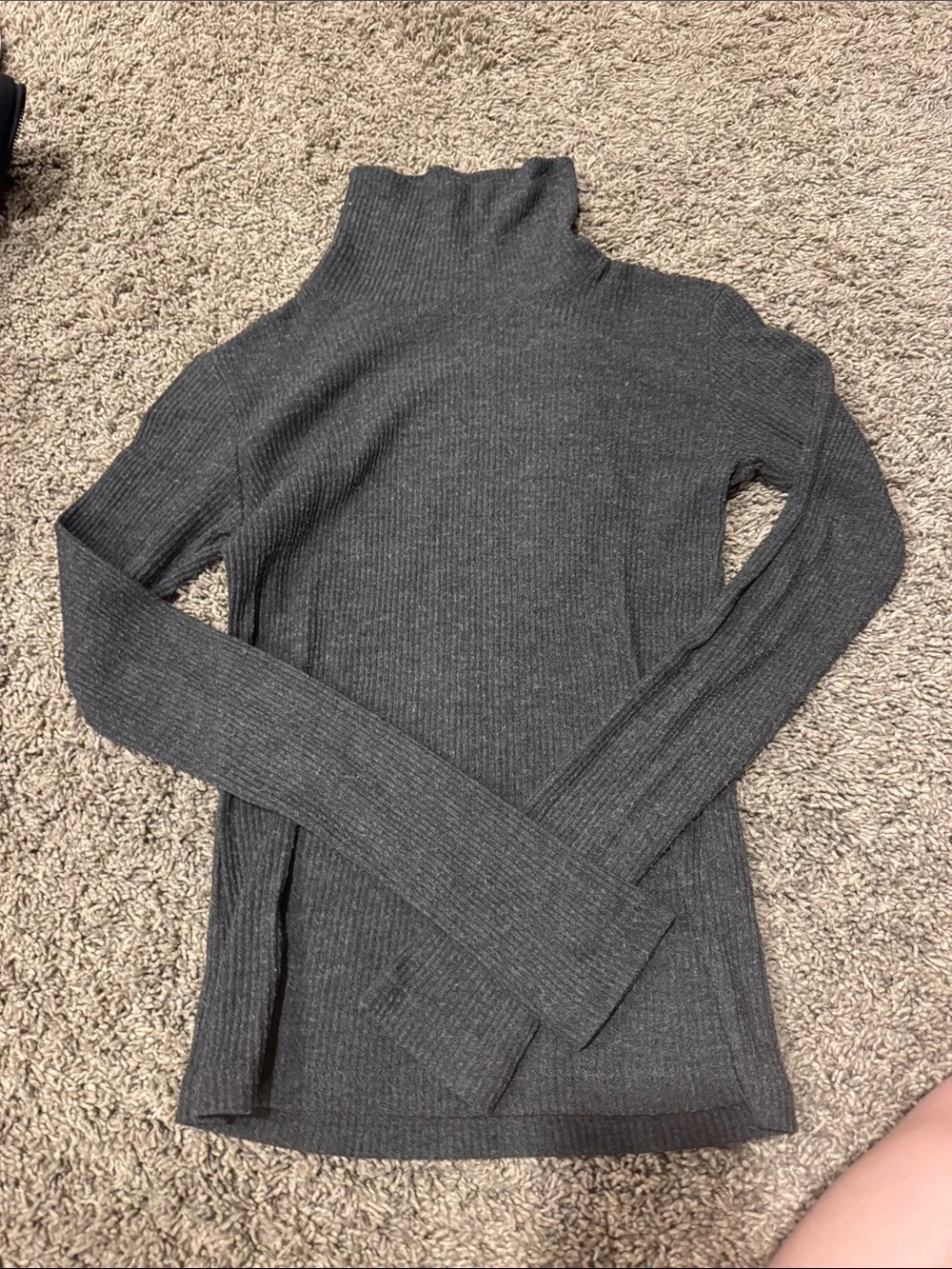 Slim Ribbed Charcoal Turtleneck Sweater